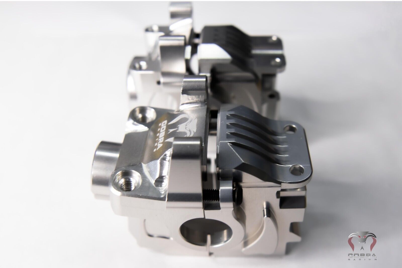 thumbnail image 2 of Cobra Racing Blue Aluminum Front/Rear Differential W/ Bearings For Traxxas Slash, Rustler, Stampede 4x4 2 of 6