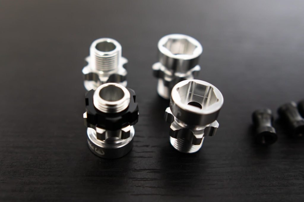 Traxxas 1/10 Chrome Hex Hub Adapter / Extender