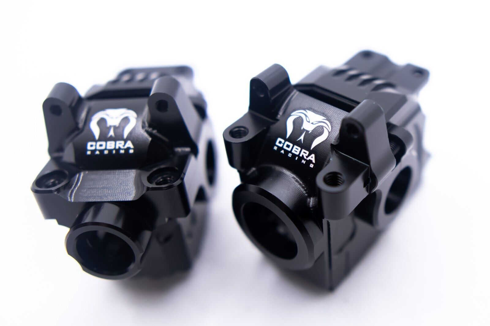 thumbnail image 2 of Cobra Racing Blue Aluminum Front/Rear Differential W/ Bearings For Traxxas Slash, Rustler, Stampede 4x4 2 of 6