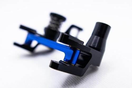CR Aluminum Bellcrank for Traxxas Maxx / Maxx Slash – 7075-T6 – Black & Blue