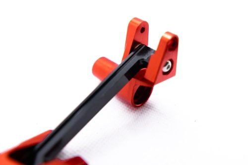 CR Aluminum Bellcrank for Traxxas Maxx / Maxx Slash – 7075-T6 – Red on Black